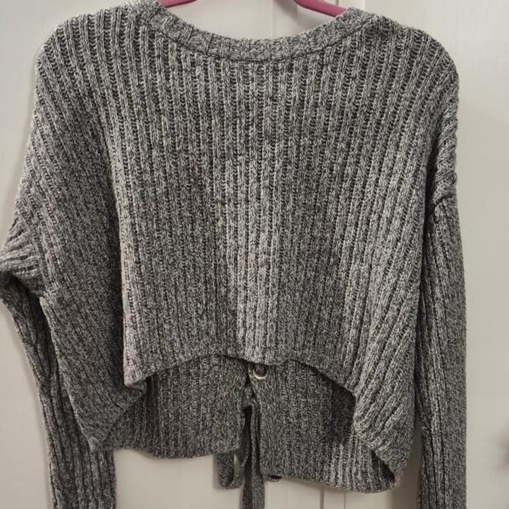 Hollister Charcoal Gray Back Lace Up Crop Sweater Size M